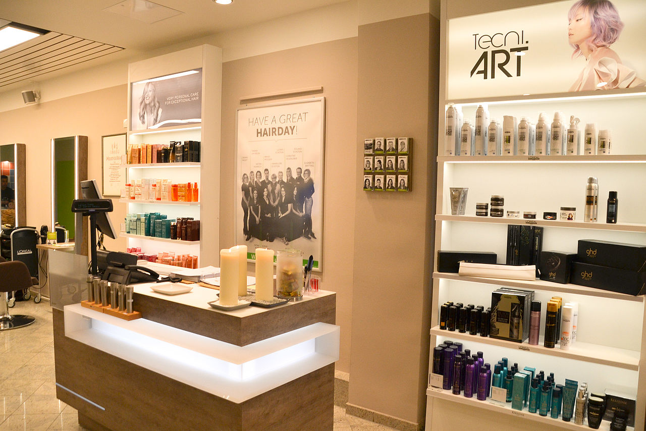 Salon in der Saarstraße
