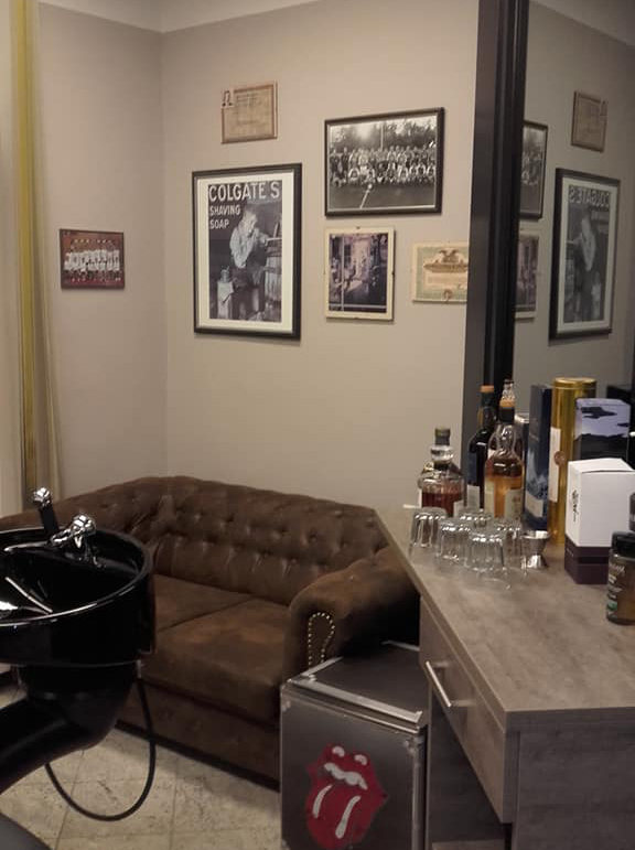 Barber Lounge
